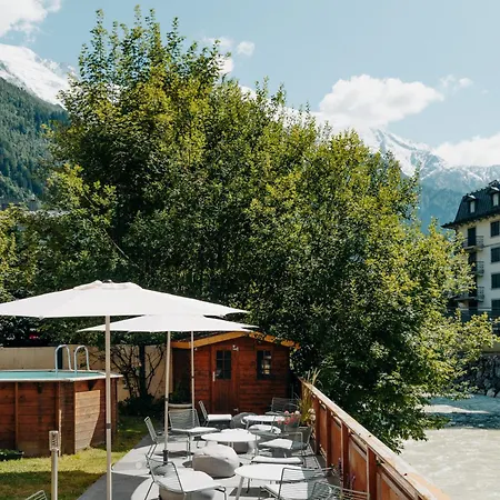 Les Gourmets - Hotel