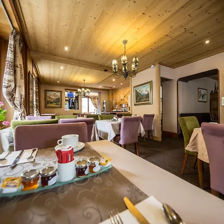 Hotel Lyret 3*