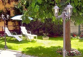 Otel Lyret